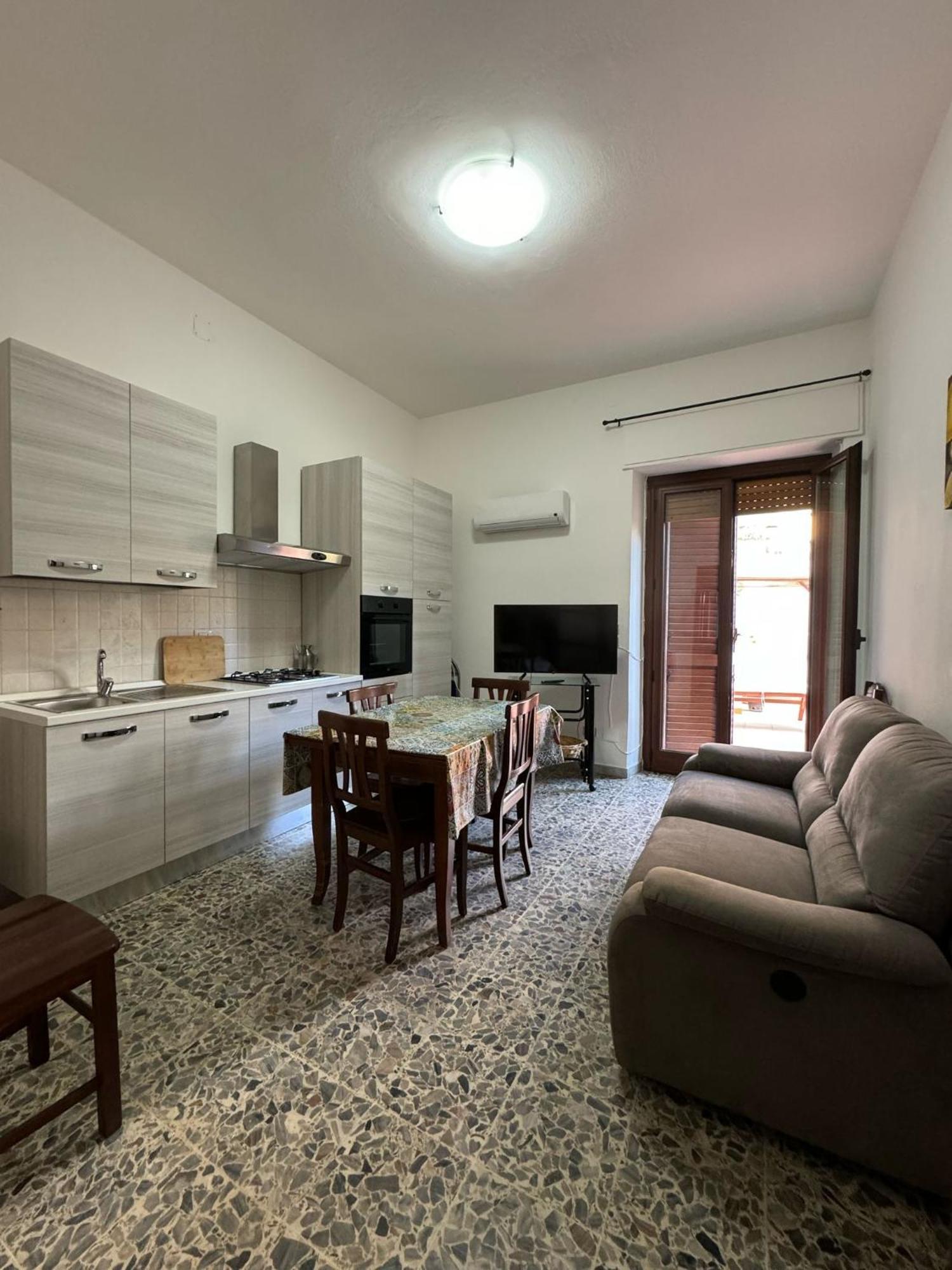 Pm 41 Via Ennio Porrino Guest House Alghero Exterior foto