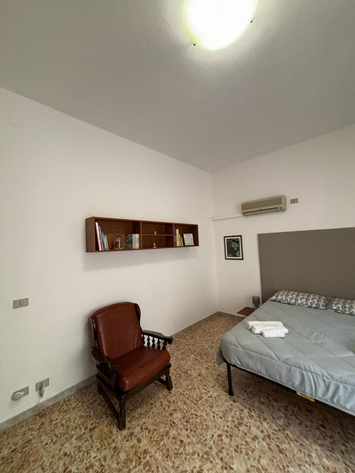 Pm 41 Via Ennio Porrino Guest House Alghero Exterior foto
