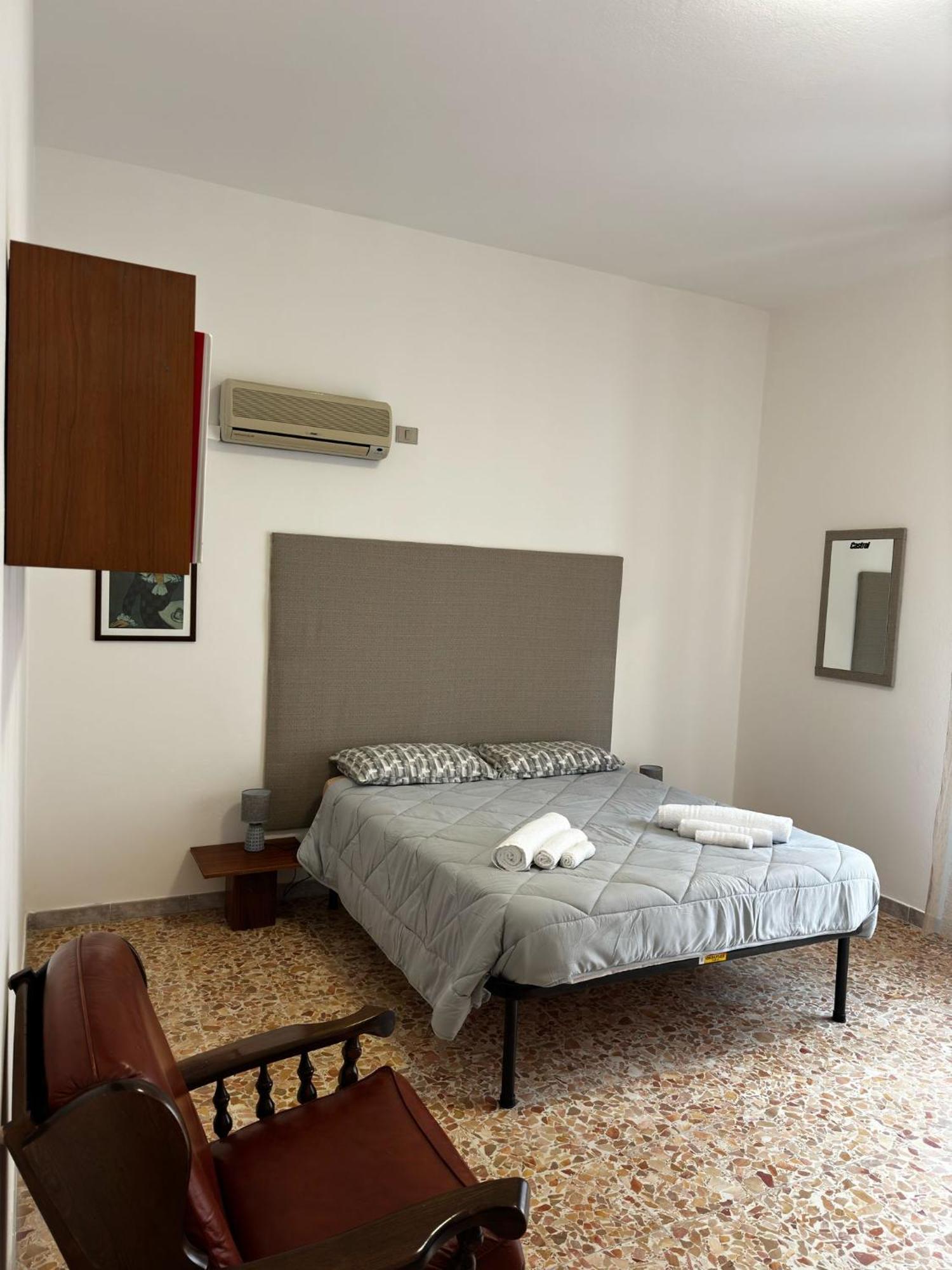 Pm 41 Via Ennio Porrino Guest House Alghero Exterior foto