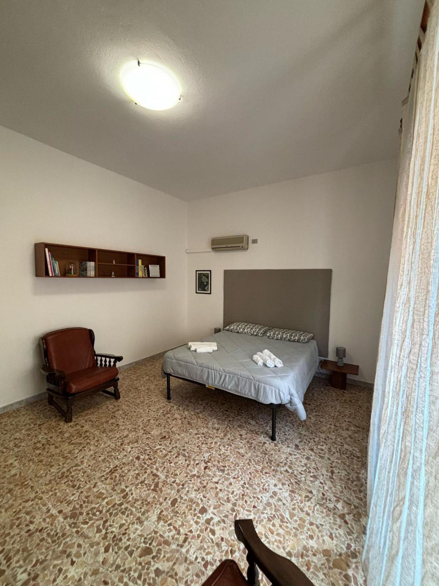 Pm 41 Via Ennio Porrino Guest House Alghero Exterior foto